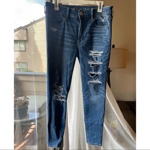LAST CHANCE Distressed American Eagle skinny jeans